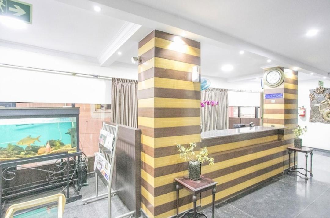 Westernsuites Hotel / Spa Bangalore Exteriör bild